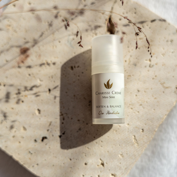 Charisse Creme Mini